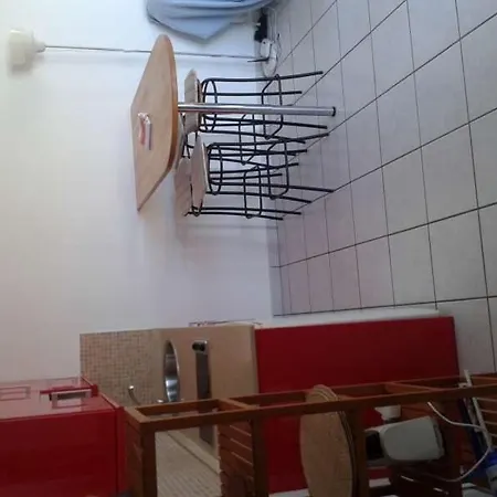 Sleeps 4 Wifi 別荘 *